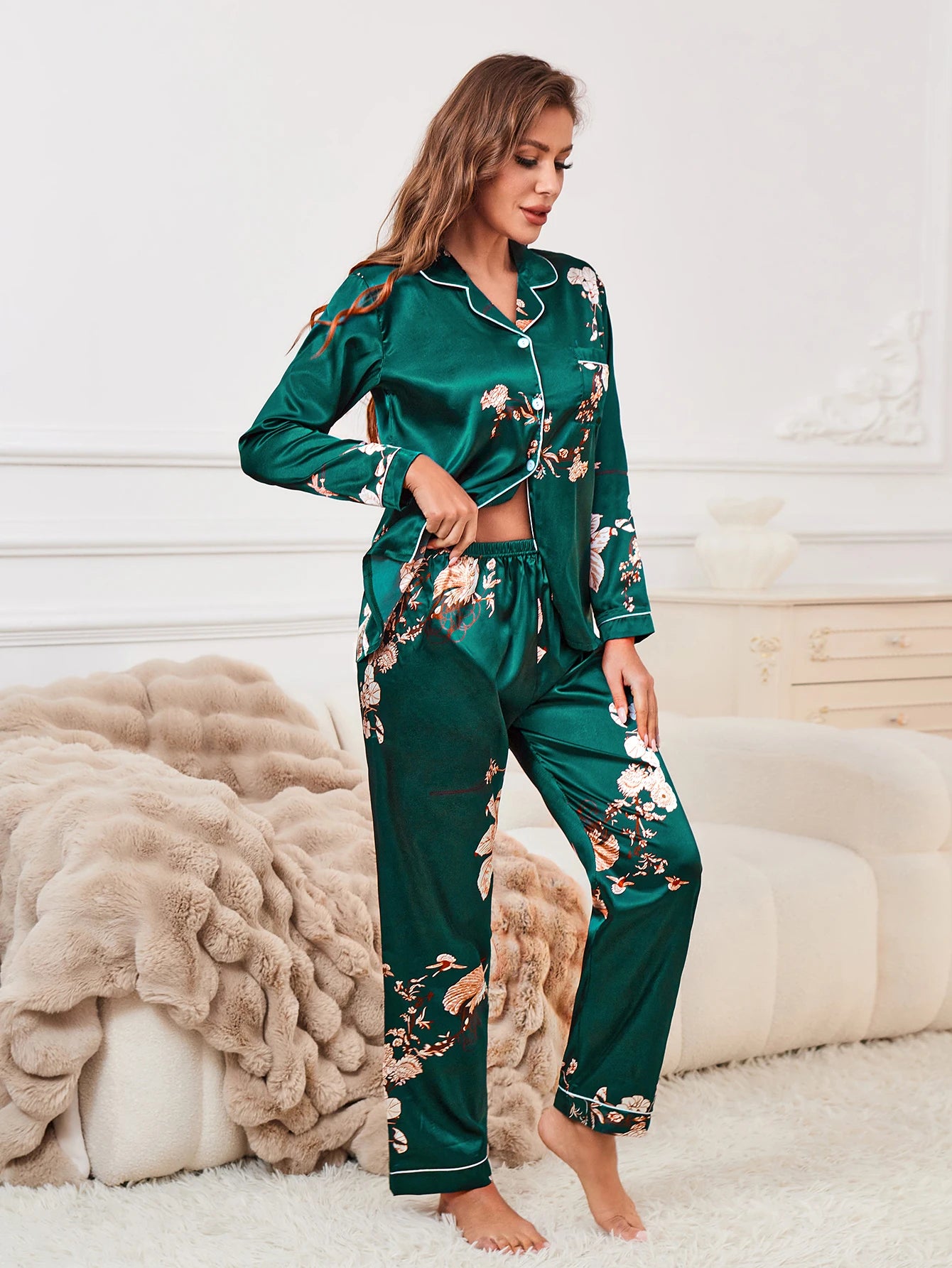 Pyjama En Satin Fleuri Pour Femme "Jardin Émeraude"