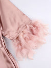 Robe de Chambre Élégante à Plumes Rose Champagne &quot;Flocon de Satin&quot;